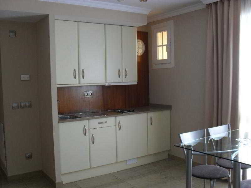 Apartaments Bt Vent De Garbi Емпуріабрава Екстер'єр фото