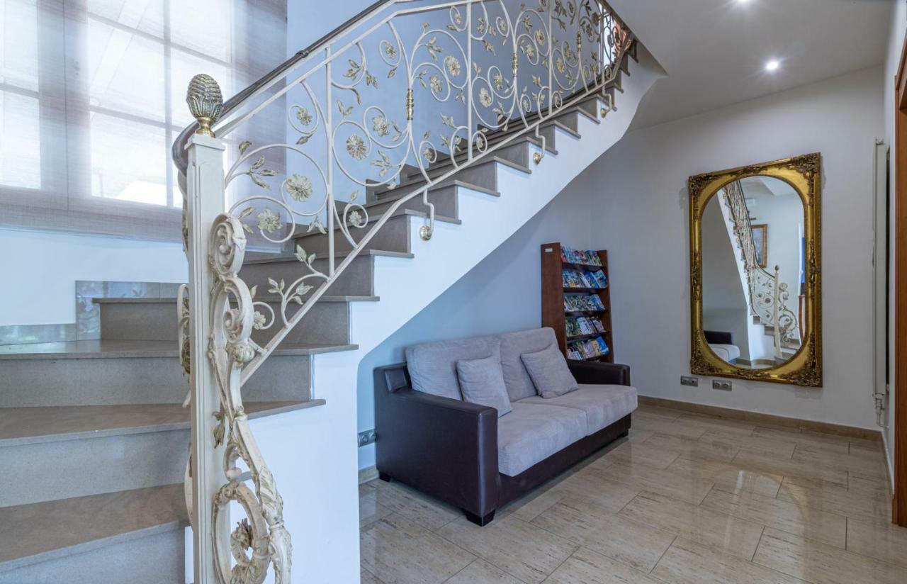 Apartaments Bt Vent De Garbi Емпуріабрава Екстер'єр фото