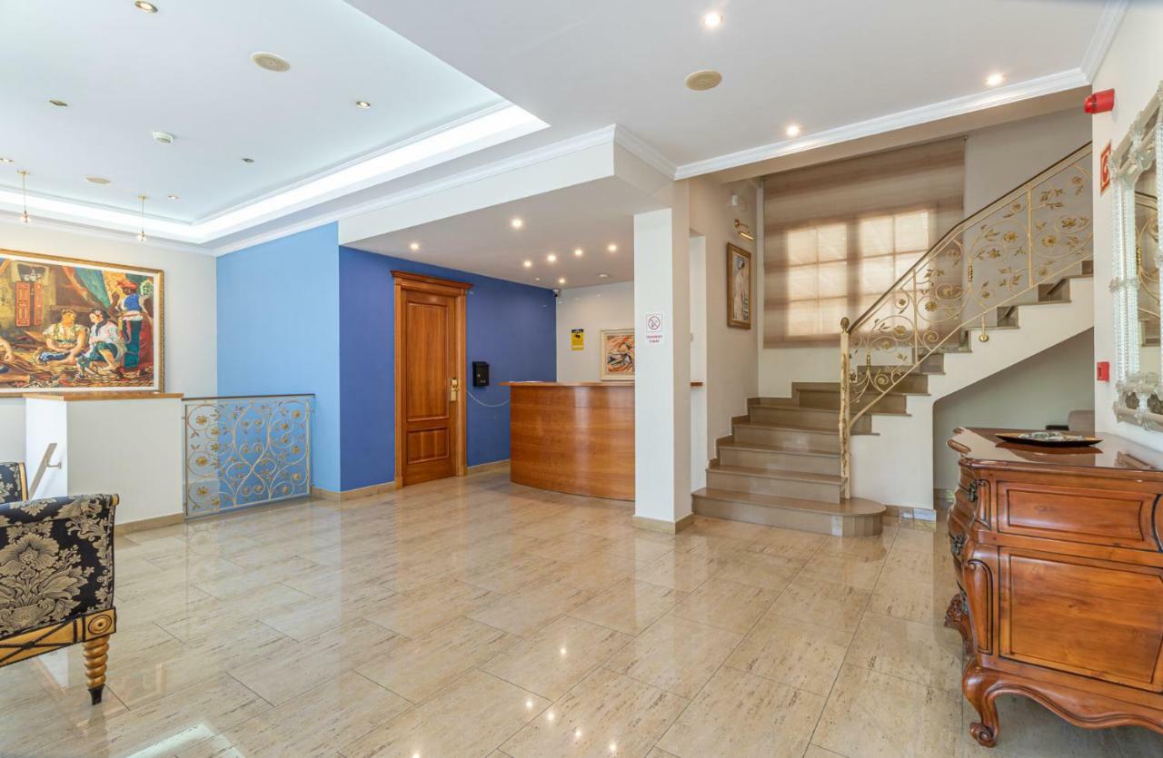 Apartaments Bt Vent De Garbi Емпуріабрава Екстер'єр фото