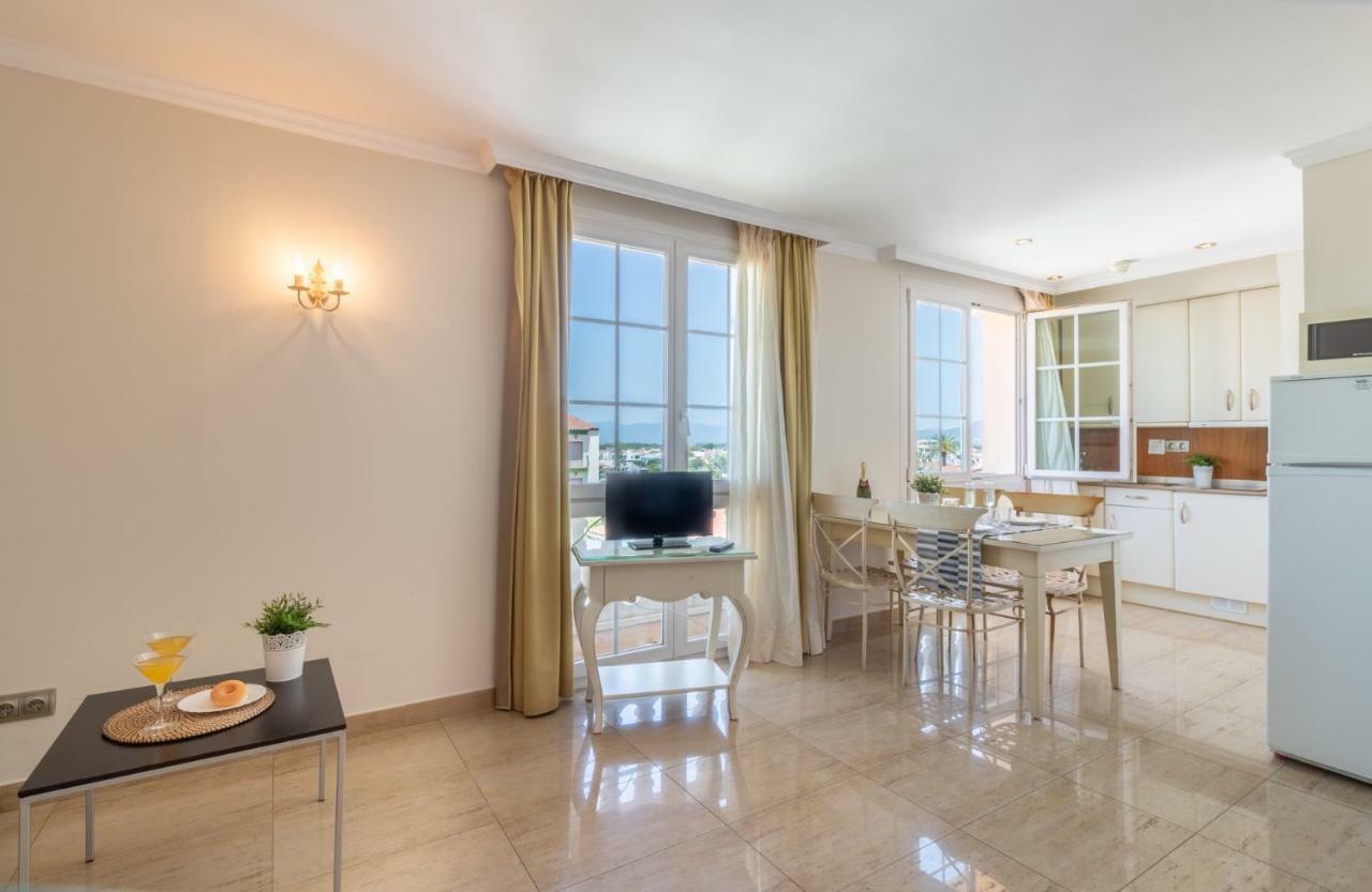 Apartaments Bt Vent De Garbi Емпуріабрава Екстер'єр фото